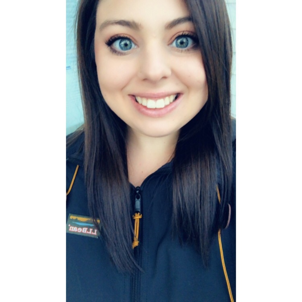 Meet your Posher, Adrianna